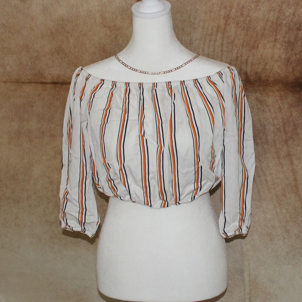 Forever 21 off shoulder blouse, size S